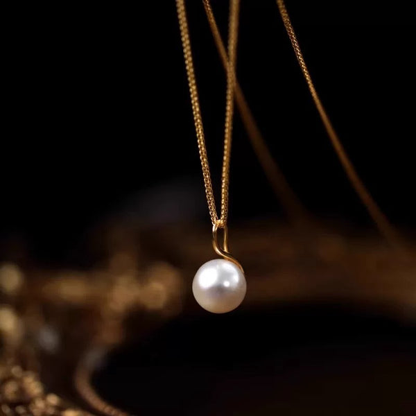 Minimalist Pearl Pendant Necklace